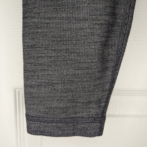 Lululemon Align Pant II 25" - Grey - Size 6 - Picture 6 of 9